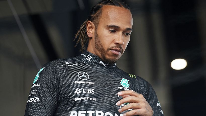 F1, budget cap: Lewis Hamilton attacca Red Bull e Verstappen