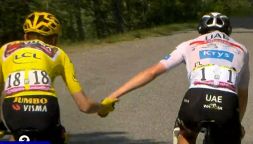 Il senso del Tour de France è tutto nel gesto di Vingegaard per Pogacar