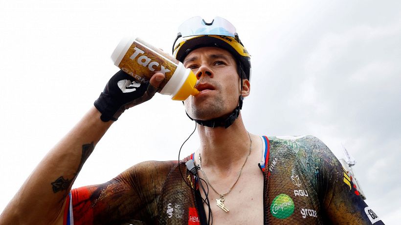 Giro d'Italia, Roglic: "Sono stato fortunatissimo, Evenepoel sta bene"