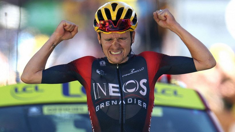 Tour 2022, Pidcock vince sull'Alpe d'Huez: Vingegaard resta in giallo