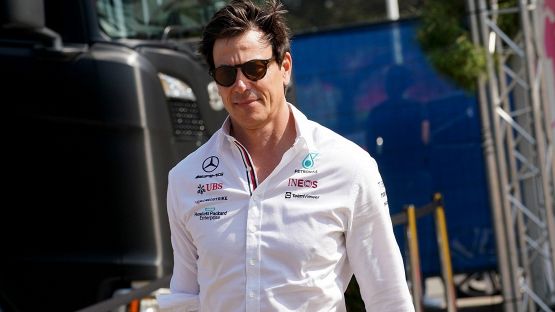 Formula 1, Toto Wolff difende la Ferrari. E poi svela il retroscena su Hamilton