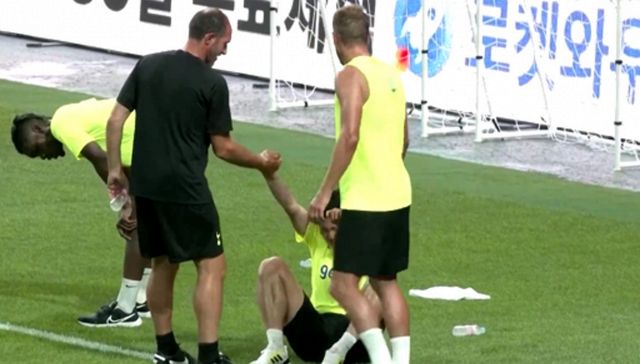 Conte annienta i giocatori del Tottenham: Kane vomita, Son quasi sviene