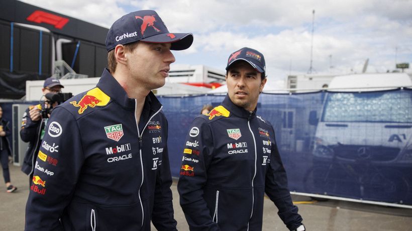 F1, Perez esulta e Verstappen fa autocritica