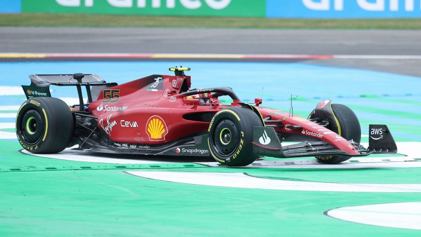 F1, GP Belgio: la Ferrari di Sainz bracca le Red Bull nelle terze libere