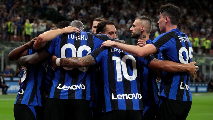 Spettacolo Inter contro lo Spezia, Sassuolo di misura sul Lecce