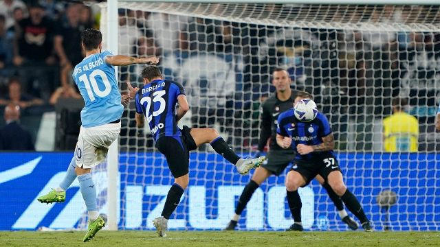 L'Inter è un colabrodo, la Lazio di Sarri cala il tris. Le pagelle
