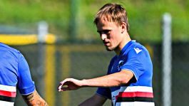 Damsgaard, ricca offerta dalla Premier: la Samp ufficializza il sostituto