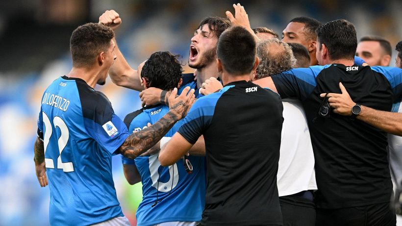 Il Napoli batte di forza il Monza, pari fra Empoli e Fiorentina