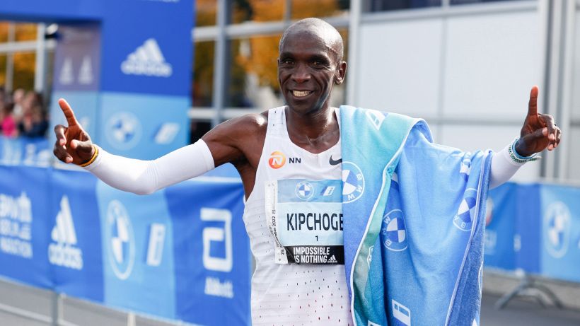 Maratona Berlino, Eliud Kipchoge nuovo record del mondo