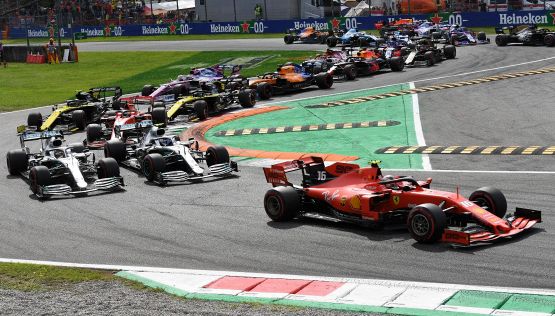 Formula 1, il calendario 2023 travolto dalle critiche. Malumori di Liberty Media e team contro la FIA