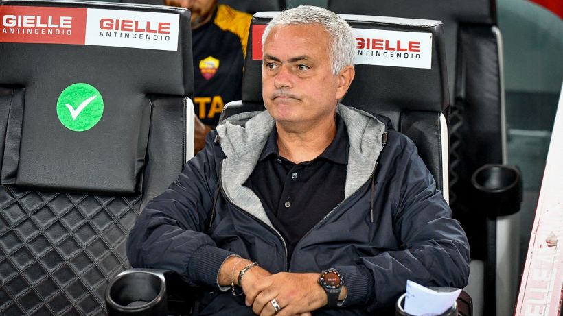 Roma, Mourinho: "Triplete? Ci riprovo, nessuno è migliore di me"