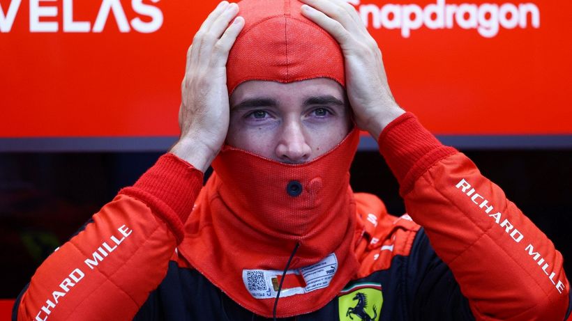 F1 Gp Singapore: Ferrari ok, Leclerc e Sainz sognano. Caos Red Bull