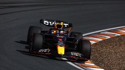 F1, Gp Olanda: Verstappen in pole davanti alle due Ferrari