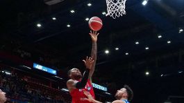 Olimpia Milano, Brandon Davies: "Bello tornare in Italia dopo i 5 anni a Varese"