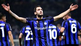 Inter, Calhanoglu esalta la vittoria con il Barcellona e pensa al rinnovo