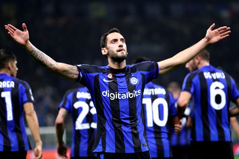 Inter, Calhanoglu: "Troppi 13 punti dal Napoli"