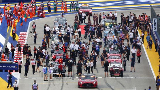 F1, rinviata la partenza del GP di Singapore alle 15.05