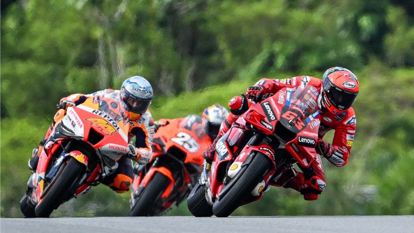 MotoGP Sepang: tempo pazzo in Malesia, Pecco Bagnaia rischia il Q1