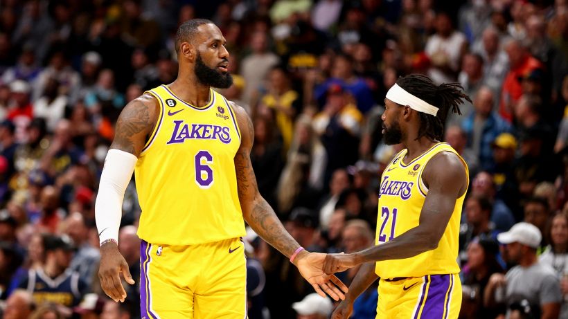 NBA: prima gioia per i Lakers, Banchero perde con Doncic