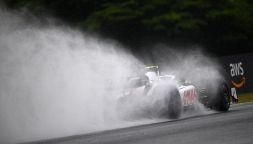 F1, impressionante testacoda per Mick Schumacher: ala anteriore distrutta, libere Gp Giappone compromesse