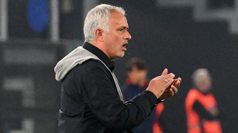 Roma, Mourinho non può esultare: lo preoccupano le condizioni di Dybala