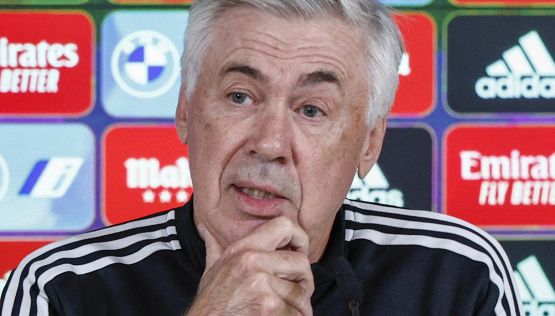 Carlo Ancelotti incontenibile a "Che tempo che fa": video di Ibrahimovic e interpretazione top de "I migliori anni"