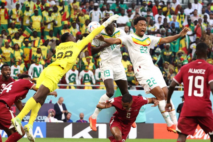 Mondiali, il portiere del Qatar e il fratello "bravo" che vinse l'oro con Tamberi