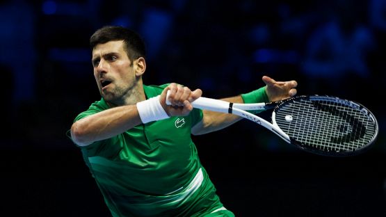 Nitto ATP Finals: Djokovic vince una battaglia di tre ore contro Medvedev