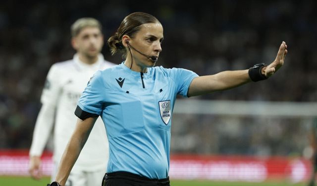 Mondiali: Primo arbitro donna, chi è Frappart che dirigerà Germania-Costa Rica