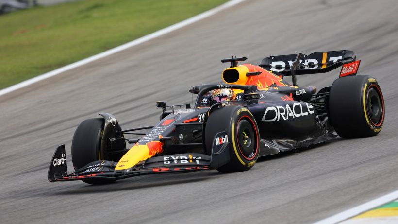 F1, FP2 Abu Dhabi: Max Verstappen il più veloce, Charles Leclerc 3°
