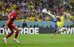 Brasile-Serbia 2-0: le perle di Richarlison, le polemiche su Vlahovic e le critiche ad Adani