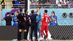 Mondiali Qatar 2022, Beiranvand si infortuna per uno scontro aereo: Inghilterra-Iran surreale
