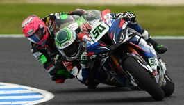 Superbike, terribile incidente per Laverty: le sue condizioni