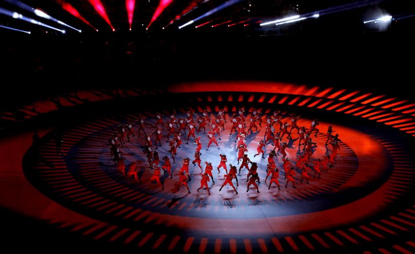 Mondiali, Qatar 2022: Lo show della cerimonia tra luci, cammelli e danze etniche