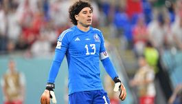 Ochoa, il portiere da leggenda alla Salernitana: 5 Mondiali, le sei dita e il mito da Coppa del Mondo