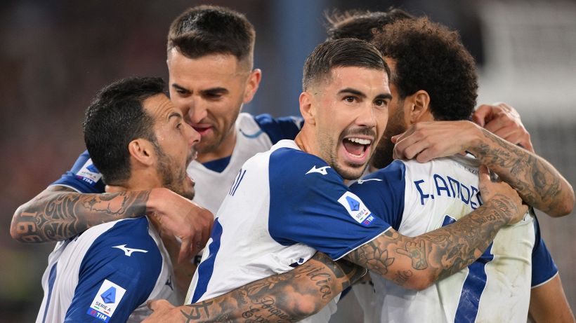 Bufera Lazio, giocatori ballano mentre i tifosi intonano cori antisemiti: la FIGC indaga
