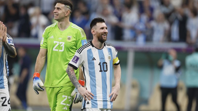 Qatar 2022, Emiliano Martinez: "Messi si sente molto bene. Questo ci aiuta molto"