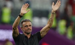 Spagna, Luis Enrique esonerato dopo flop Mondiali ma c'è chi lo sogna in A