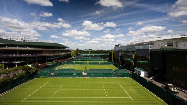 Tennis, l’ATP multa Wimbledon per l’esclusione di russi e bielorussi