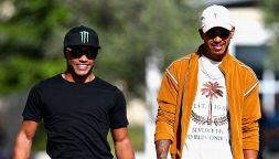 Mercedes, la giornata speciale dei fratelli Hamilton commuove la F1