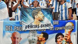 SONDAGGIO - Messi o Maradona, chi è il più forte?