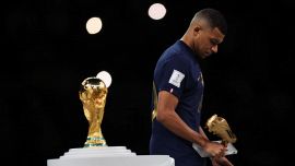 Mbappè apre valzer dei bomber: da Vlahovic a Hojlund, ecco cosa succede