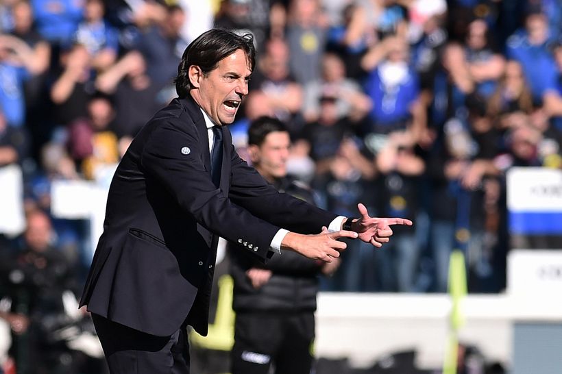 Inter, Inzaghi torna a parlare del fallo di Giroud e si scatena la polemica