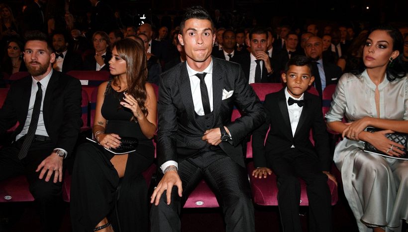 Messi-Ronaldo, il backstage della foto delude i tifosi