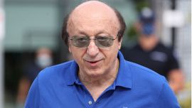 Moggi interviene all'assemblea Juve: critiche al vetriolo, una chiavetta USB a Agnelli. 'Qui tutta Calciopoli'