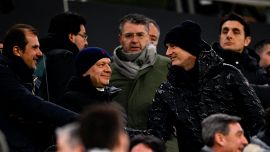 John Elkann in tribuna per Juve-Atalanta tenta di allontanare le voci di distacco. Lapo a Milano