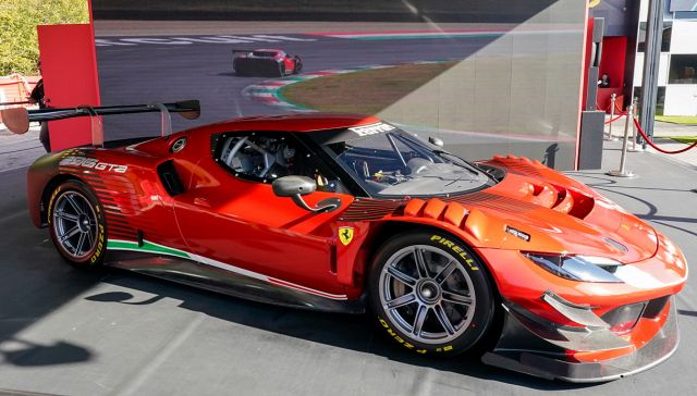 Scatta la 24 Ore di Daytona: per la Ferrari 296 GT3 è tempo di debutto