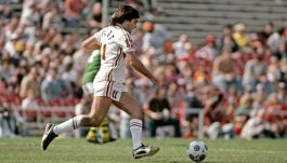 La vita spericolata di George Best, il campione del Manchester United