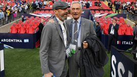 Cremona: inaugurato murale di Vialli