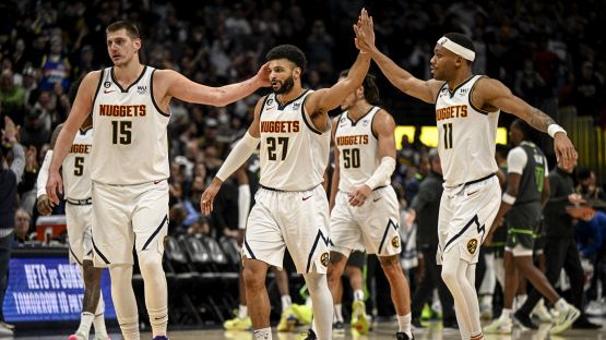 NBA: Jokic e Denver non si fermano più, male i Lakers